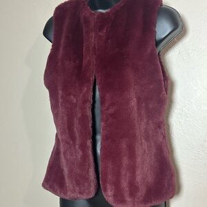NWOT Beautees Plush Burgundy Faux Fur Vest